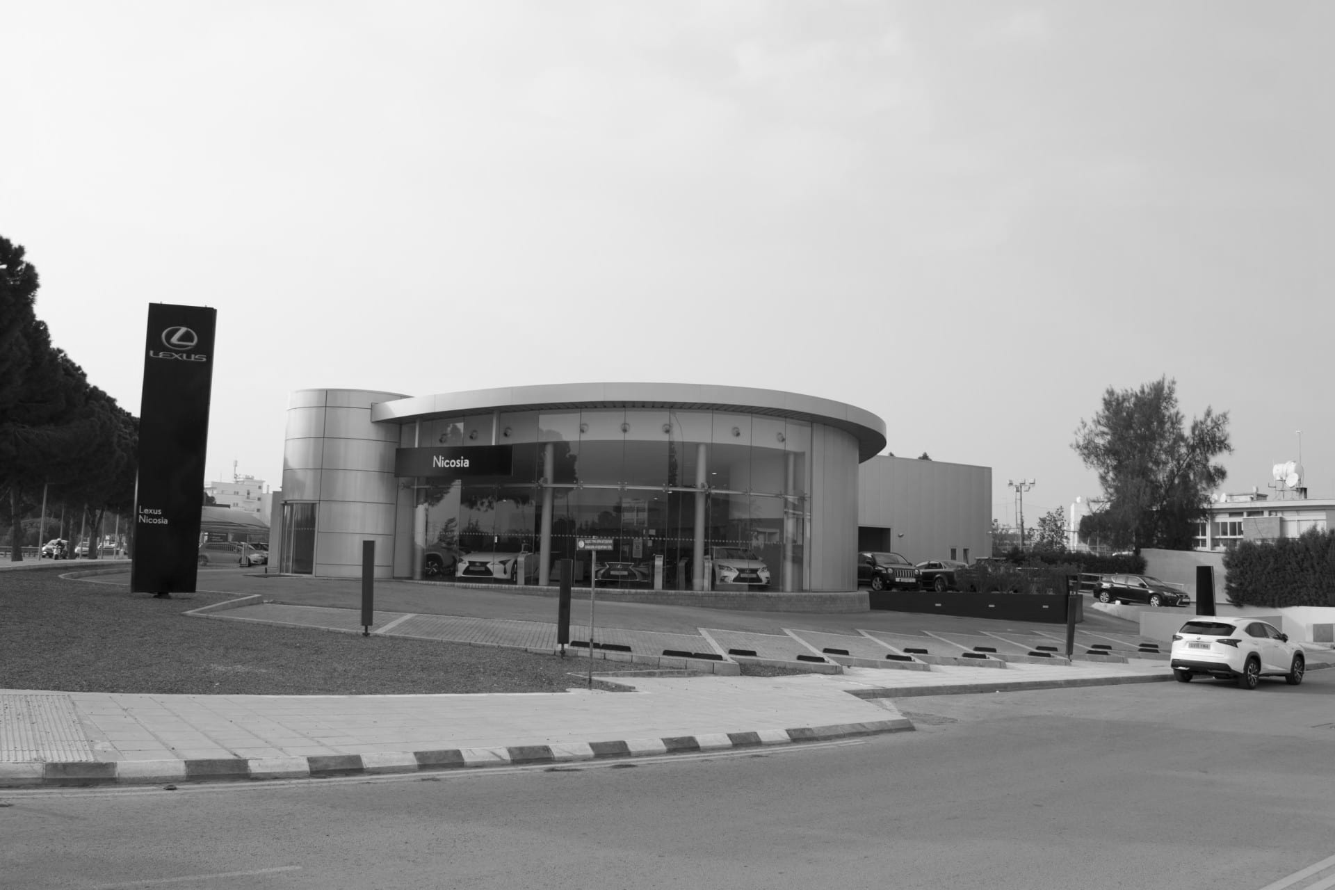 lexus showroom 01